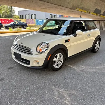 2011 MINI Cooper Hardtop Classic