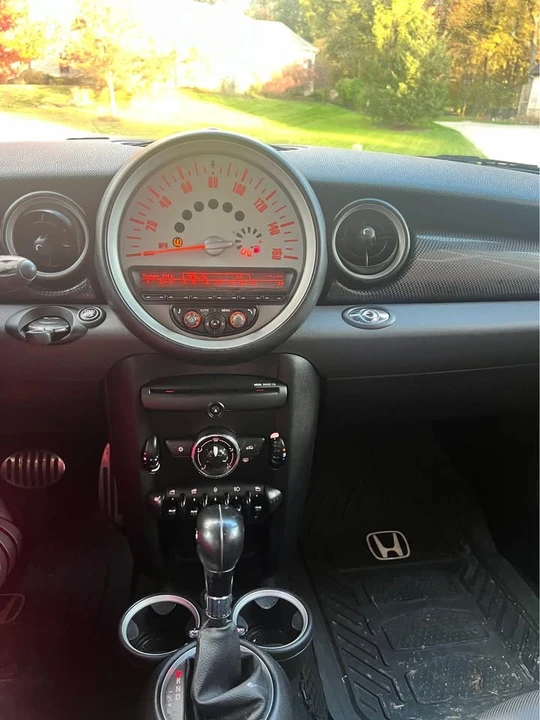 2011 Mini Mini 2nd Gen - Image 8 of 8