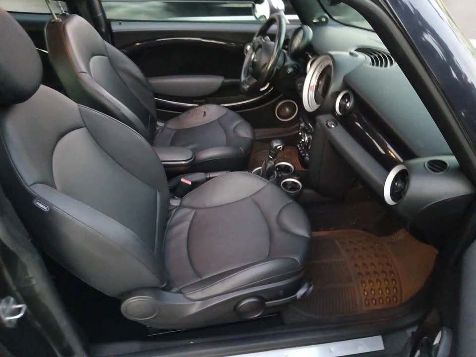 2011 Mini Coupe & Roadster - Image 7 of 8