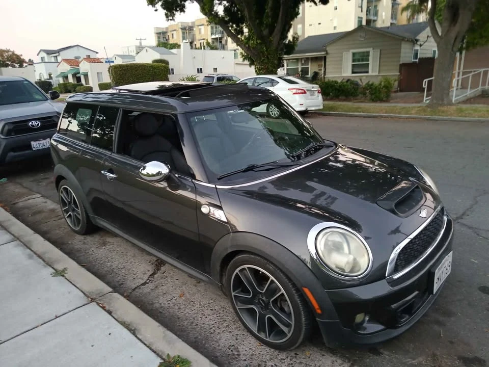 2011 Mini Coupe & Roadster - Image 2 of 8
