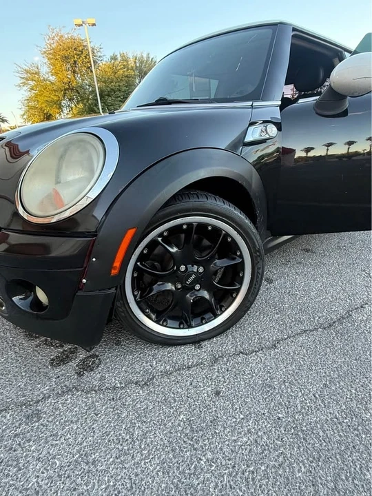 2011 Mini Mini 2nd Gen - Image 6 of 7