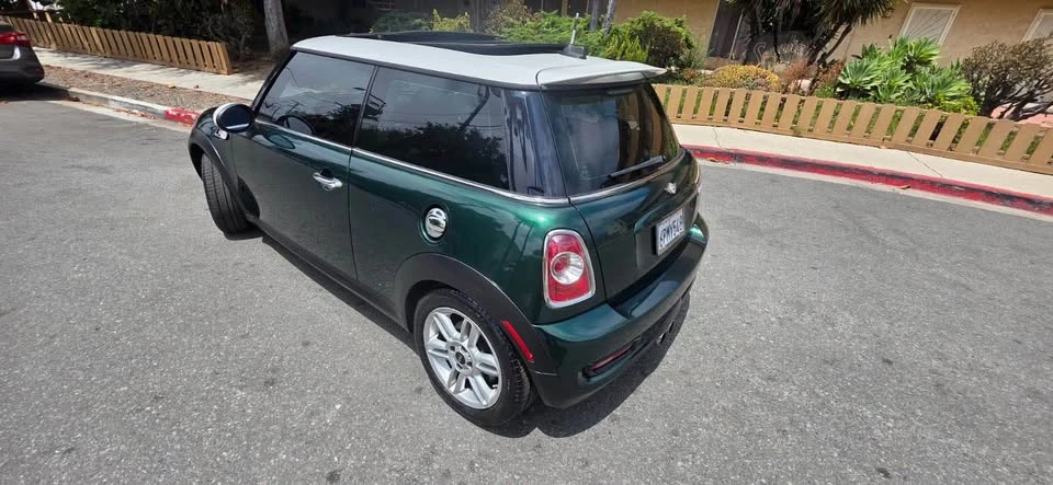 2011 Mini Mini 2nd Gen - Image 12 of 13