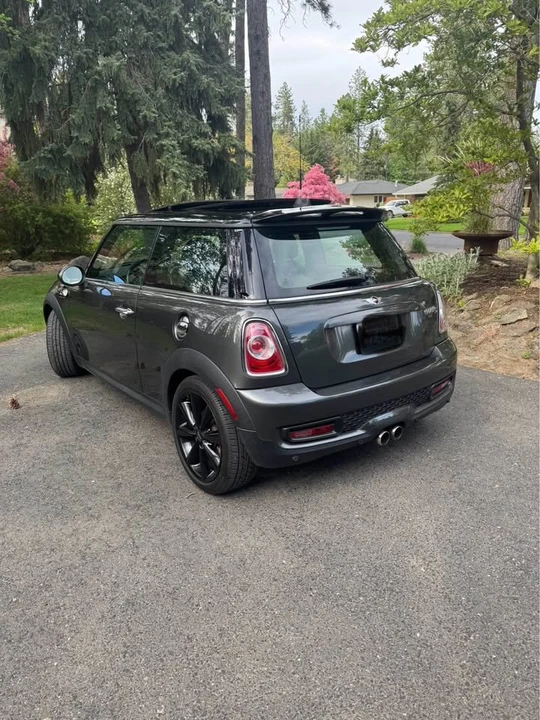 2011 Mini Mini 2nd Gen - Image 2 of 7