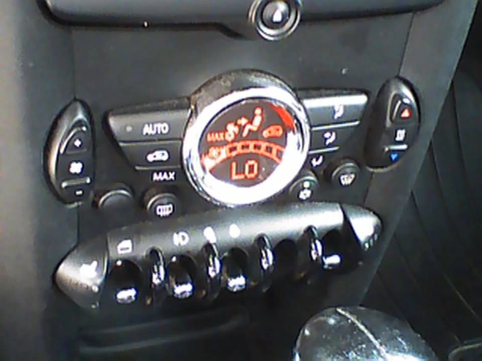2011 Mini Mini 2nd Gen - Image 10 of 11