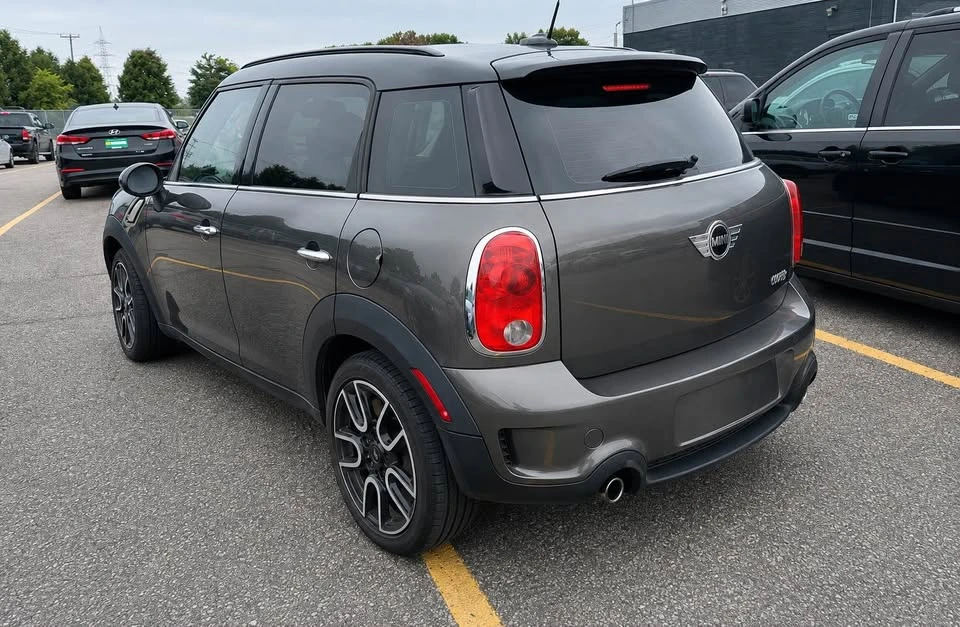 2011 Mini Mini 2nd Gen - Image 2 of 8