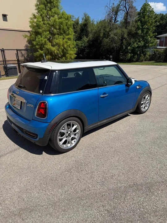 2011 Mini Mini 2nd Gen - Image 10 of 11