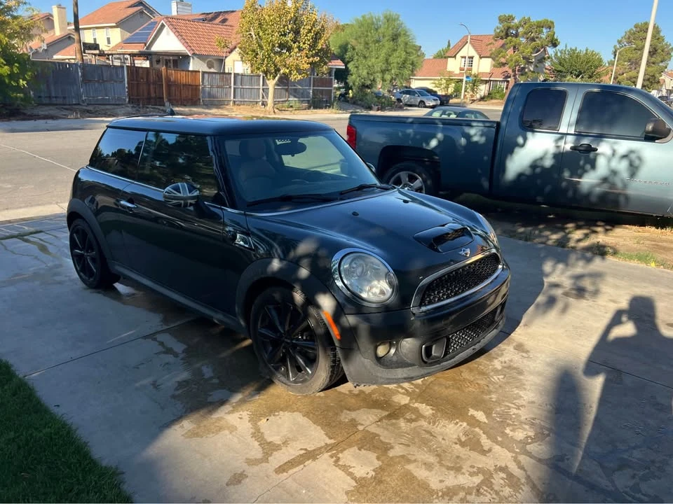 2011 Mini Modern Mini - Image 2 of 9
