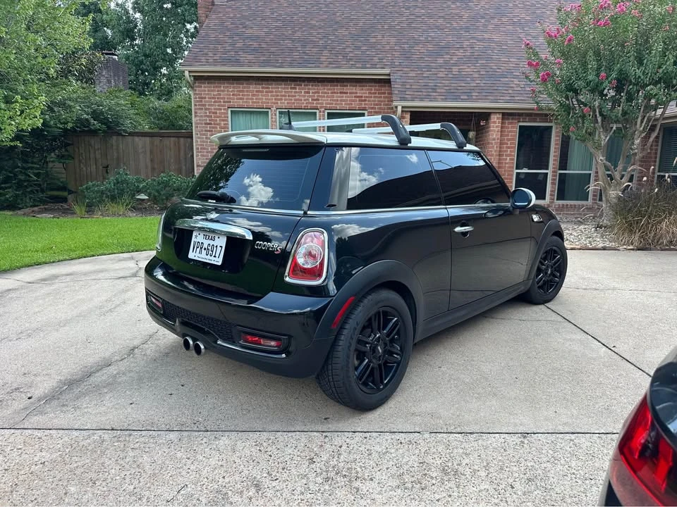 2011 Mini Mini 2nd Gen - Image 2 of 16