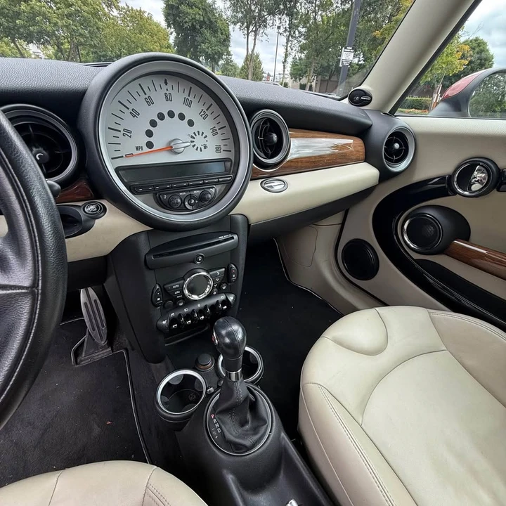 2011 Mini Mini 2nd Gen - Image 14 of 15