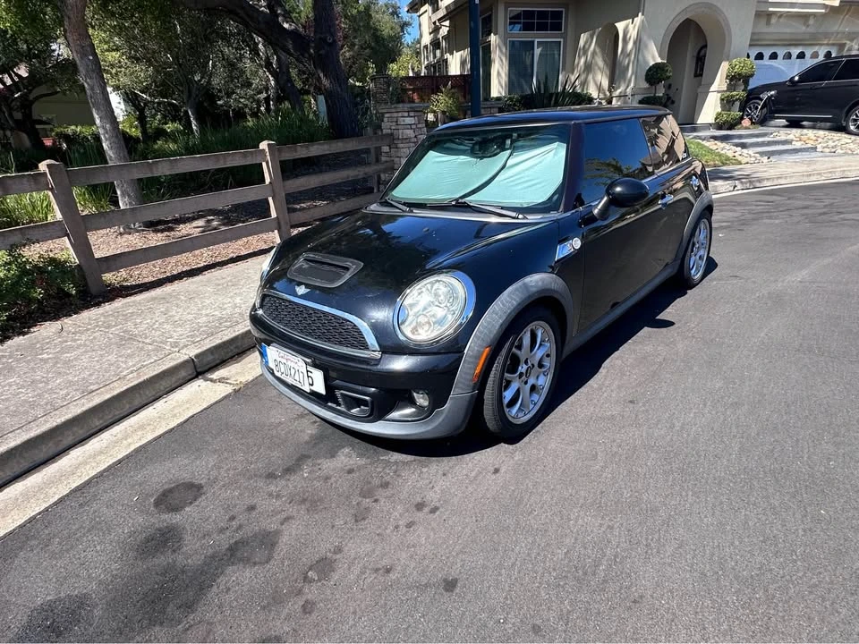 2011 Mini Mini 2nd Gen - Image 4 of 4