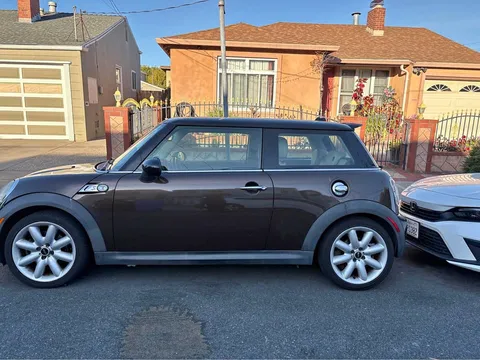 2011 MINI Hardtop 2 Door Cooper S Hatchback 2D