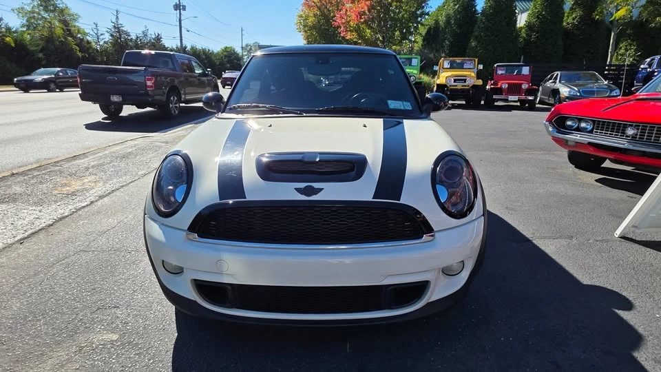 2011 Mini Mini 2nd Gen - Image 4 of 20