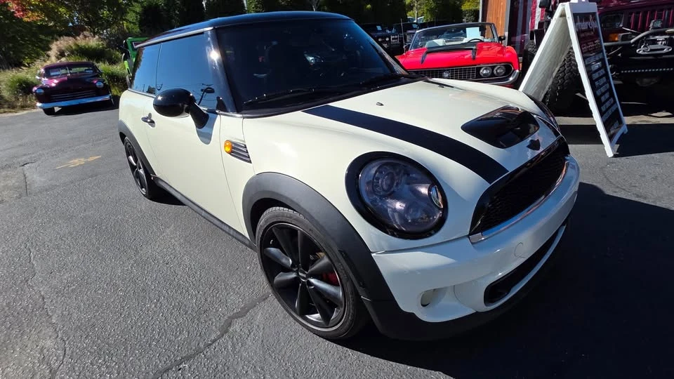 2011 Mini Mini 2nd Gen - Image 5 of 20
