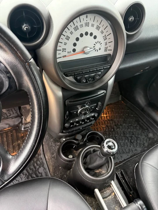 2011 Mini Mini 2nd Gen - Image 10 of 20