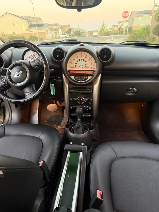 2011 Mini Mini 2nd Gen - Image 16 of 19