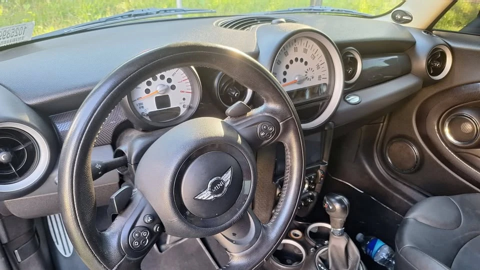 2011 Mini Mini 2nd Gen - Image 2 of 7