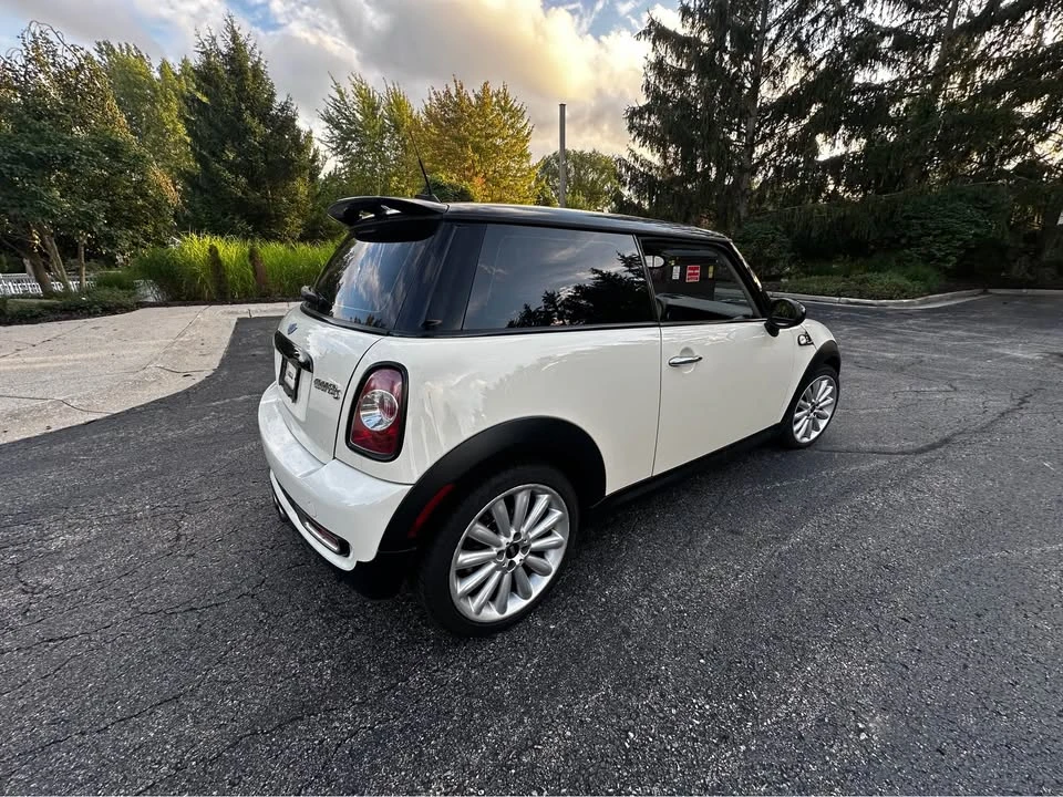 2011 Mini Mini 2nd Gen - Image 3 of 10