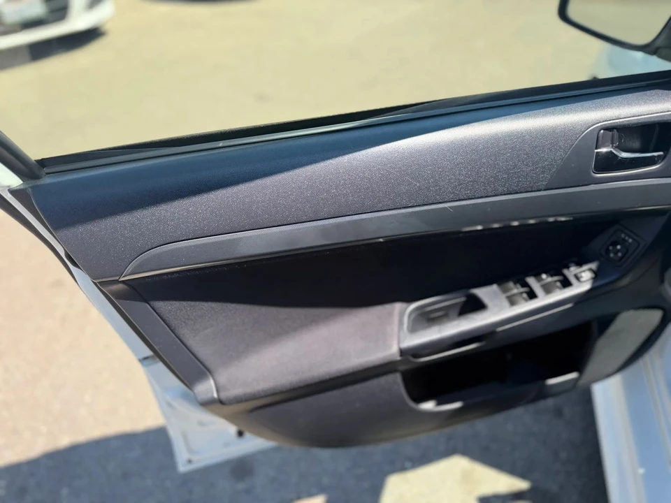 2011 Mitsubishi Lancer 9th Gen - Image 18 of 31