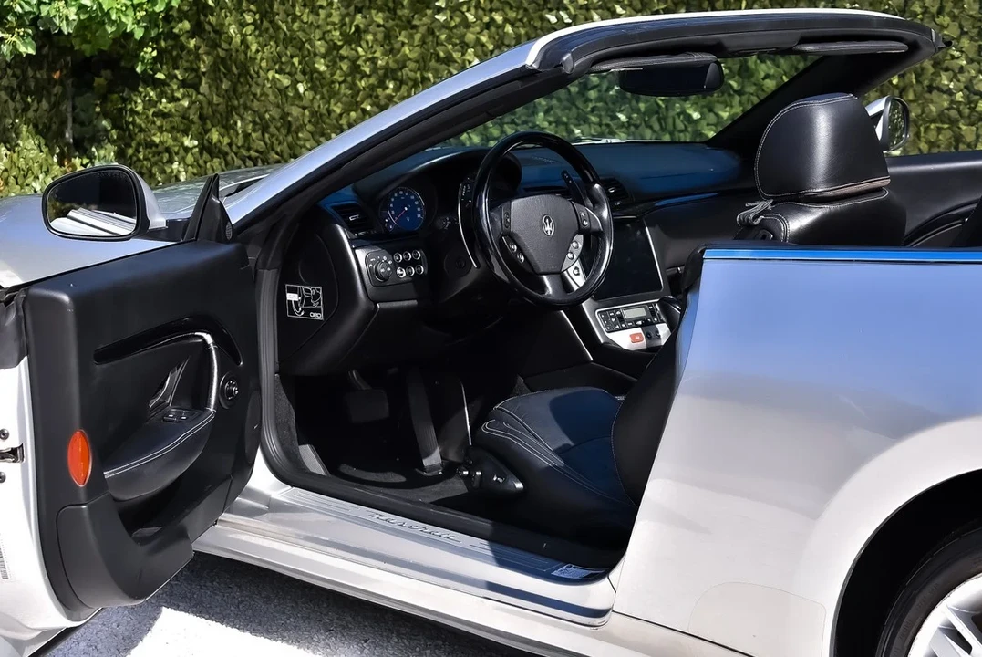 2011 Maserati GranCabrio - Image 25 of 30