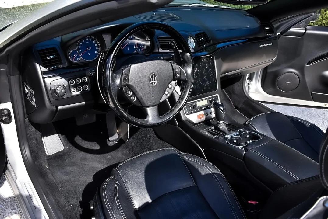 2011 Maserati GranCabrio - Image 29 of 30