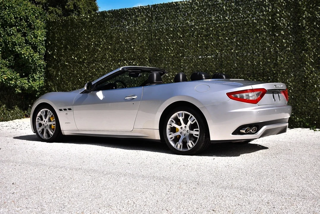 2011 Maserati GranCabrio - Image 15 of 30