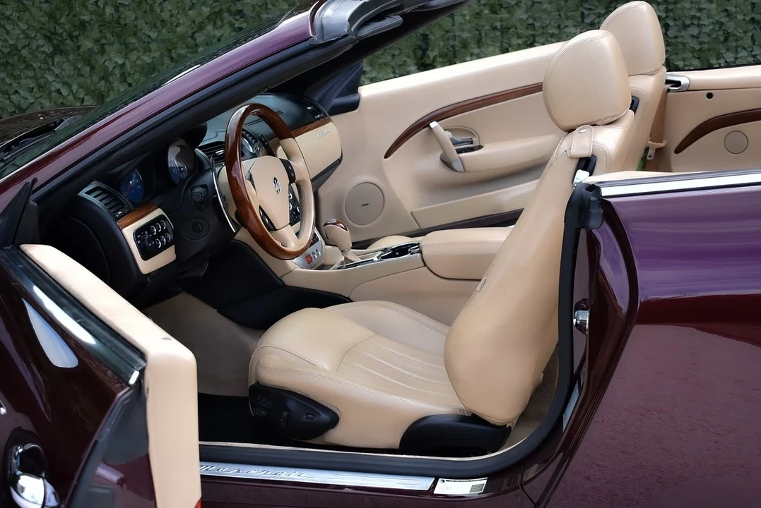 2011 Maserati GranCabrio - Image 21 of 30