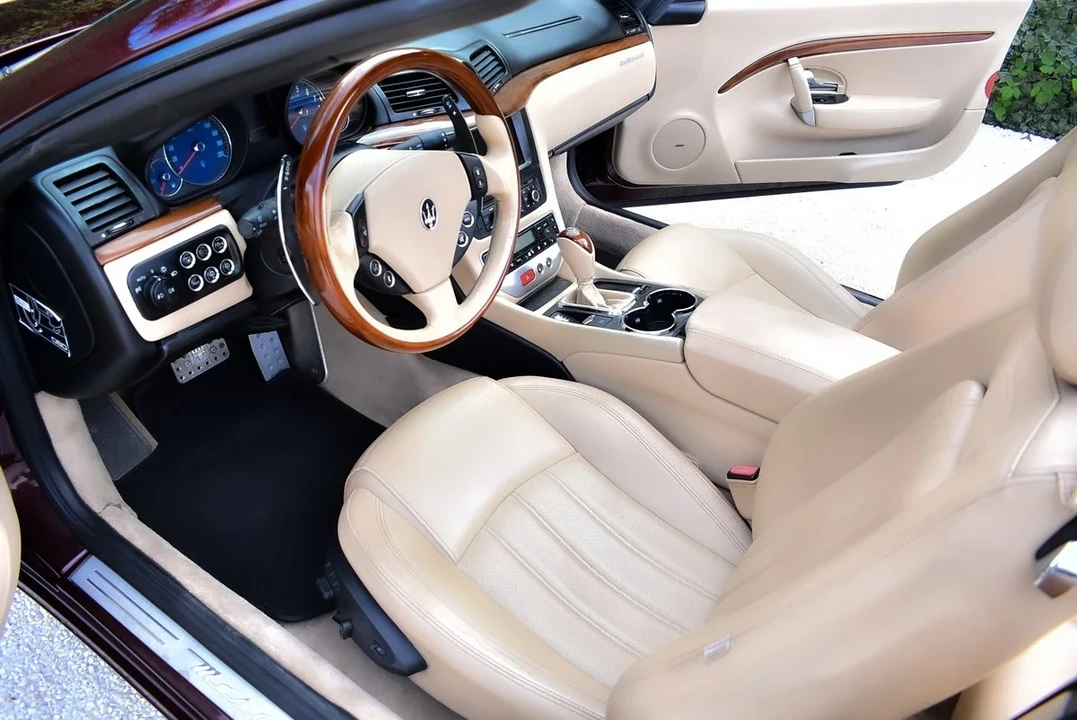 2011 Maserati GranCabrio - Image 27 of 30