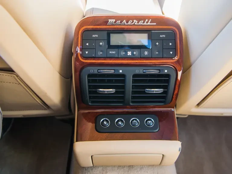 2011 Maserati Quattroporte 5th Gen - Image 18 of 25