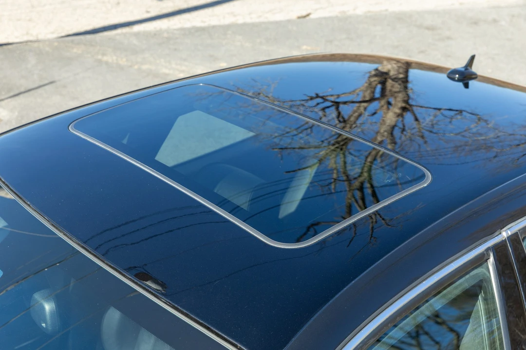 2011 Maserati Quattroporte 5th Gen - Image 16 of 21