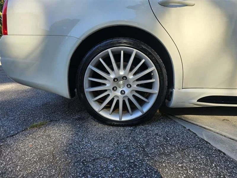 2011 Maserati Quattroporte 5th Gen - Image 15 of 20