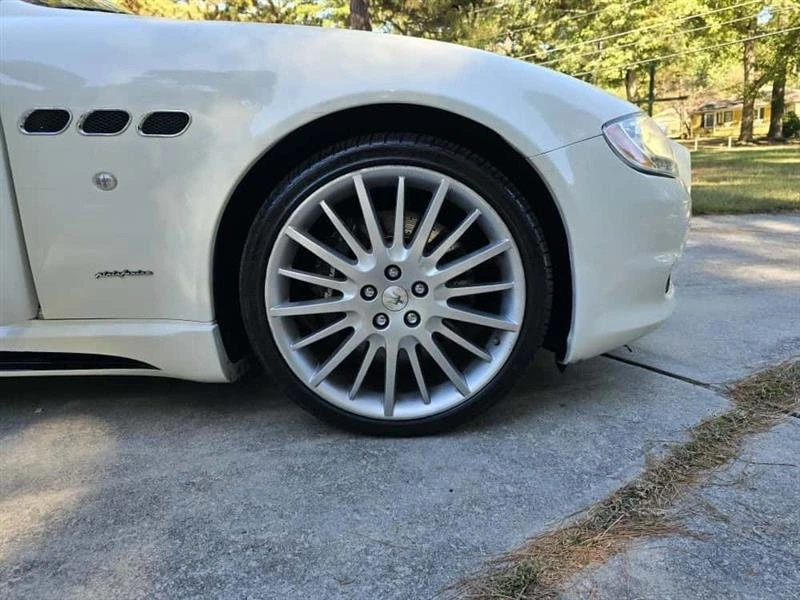 2011 Maserati Quattroporte 5th Gen - Image 16 of 20