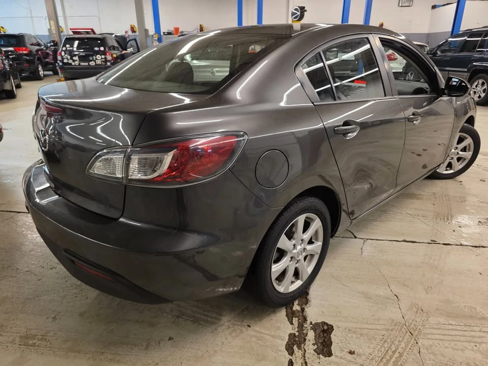 2011 Mazda Mazda 3 2nd Gen - Image 3 of 8