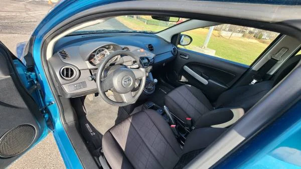 2011 Mazda Mazda 2 2nd Gen - Image 9 of 21