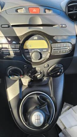 2011 Mazda Mazda 2 2nd Gen - Image 17 of 21
