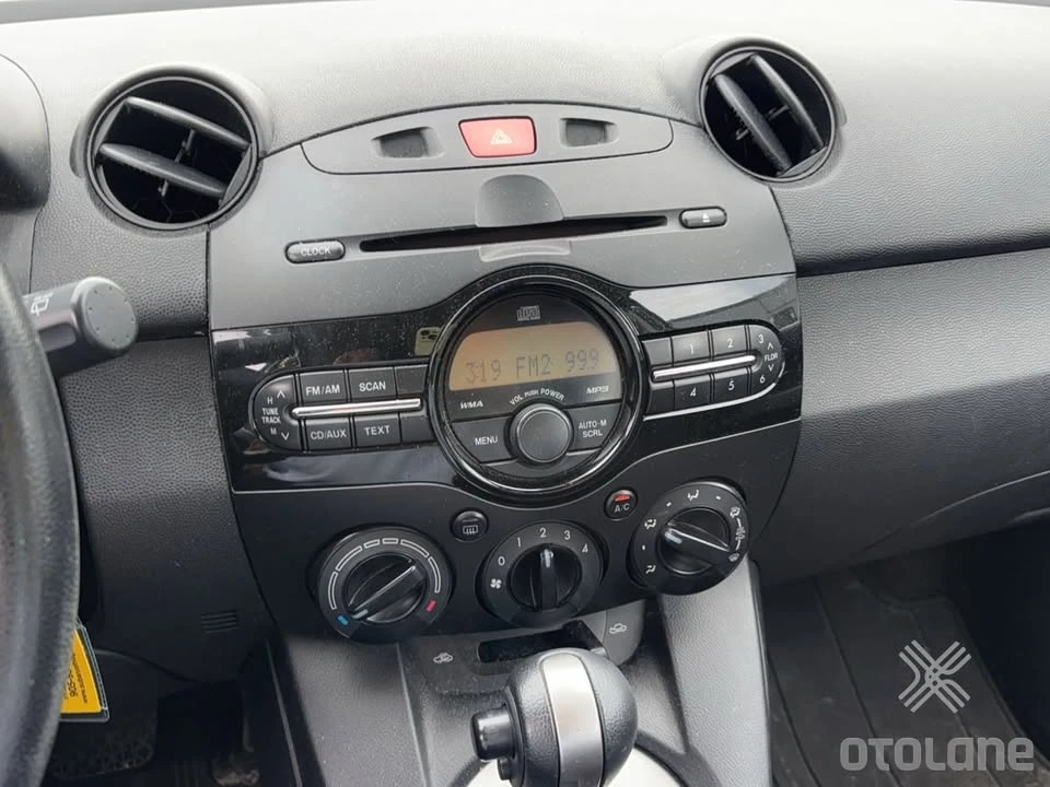 2011 Mazda Mazda 2 2nd Gen - Image 17 of 18