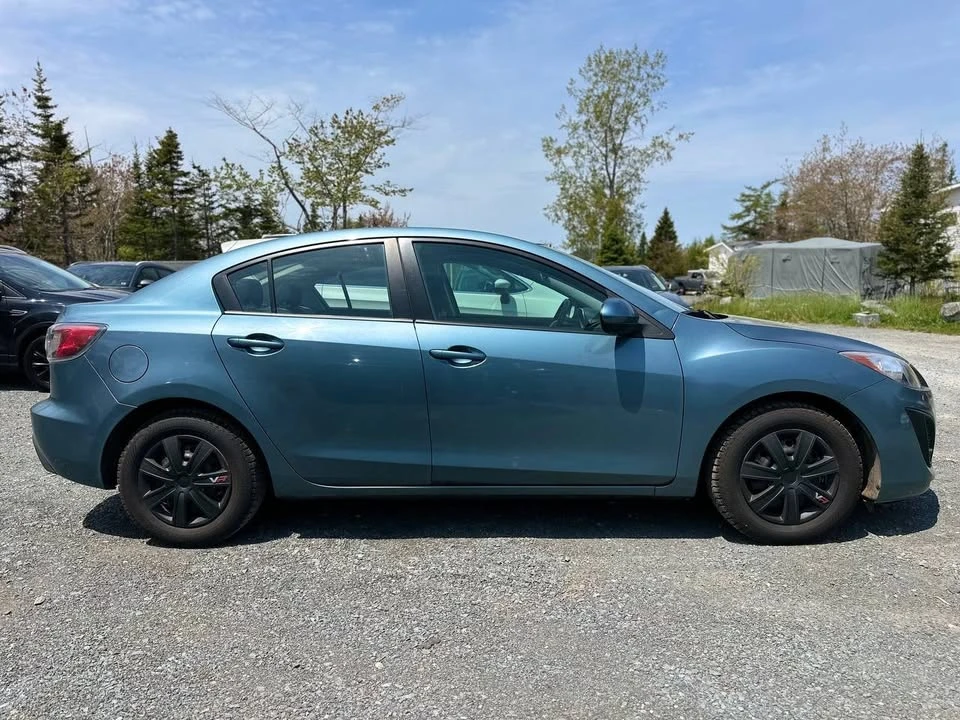 2011 Mazda Mazda 3 2nd Gen - Image 5 of 18