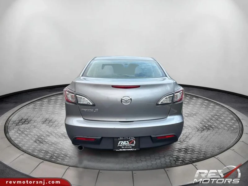 2011 Mazda Mazda 3 2nd Gen - Image 4 of 12