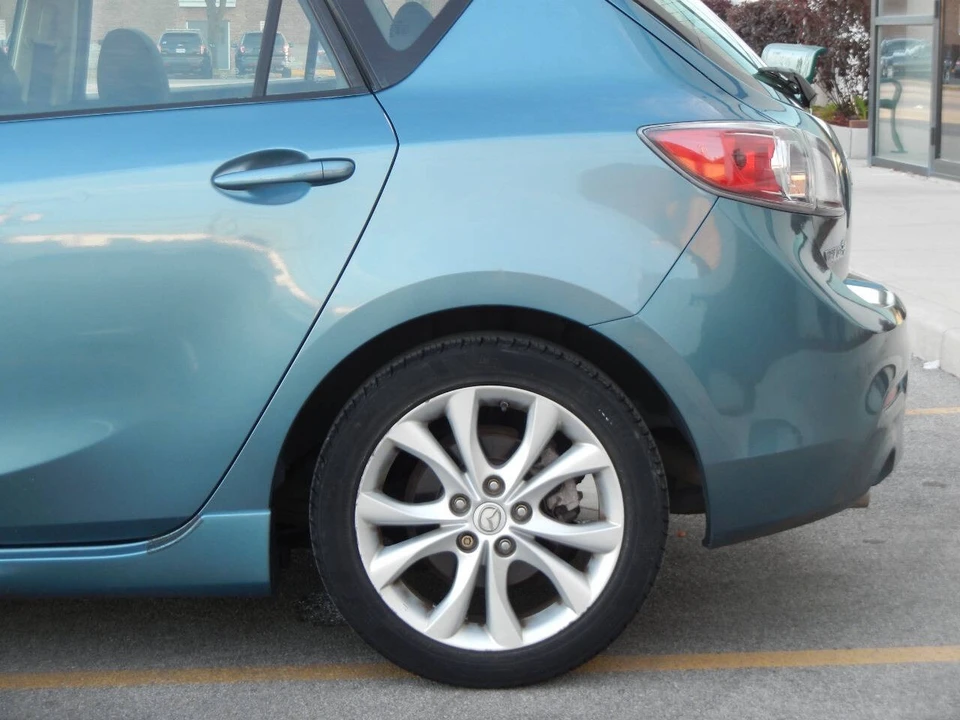 2011 Mazda Mazda 3 2nd Gen - Image 11 of 12