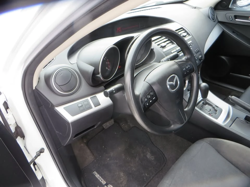 2011 Mazda Mazda 3 2nd Gen - Image 15 of 18