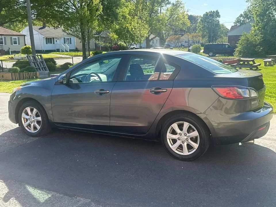 2011 Mazda Mazda 3 2nd Gen - Image 5 of 13