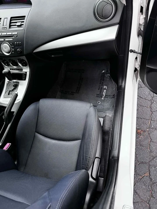2011 Mazda Mazda 3 2nd Gen - Image 14 of 18