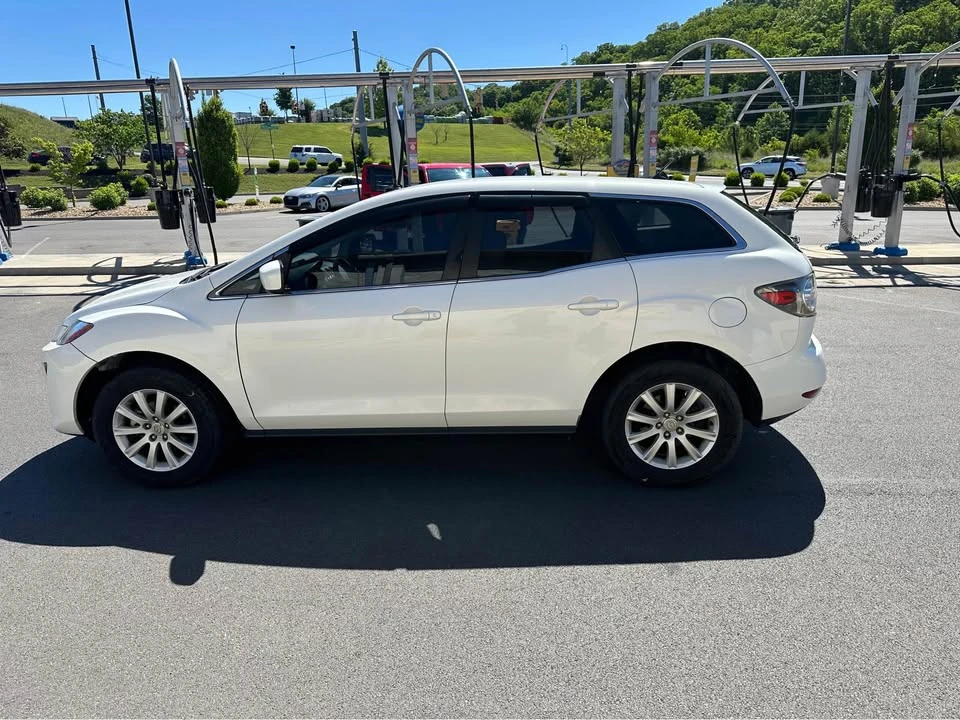 2011 Mazda CX-7 - Image 2 of 10