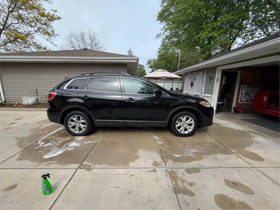 2011 Mazda CX-9 - Image 2 of 10