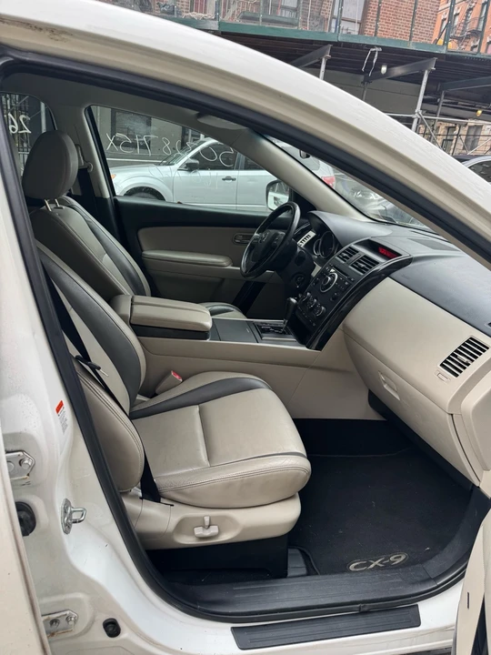2011 Mazda CX-9 - Image 10 of 17