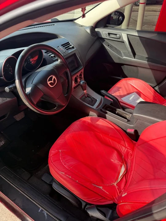 2011 Mazda Mazda 3 2nd Gen - Image 4 of 8