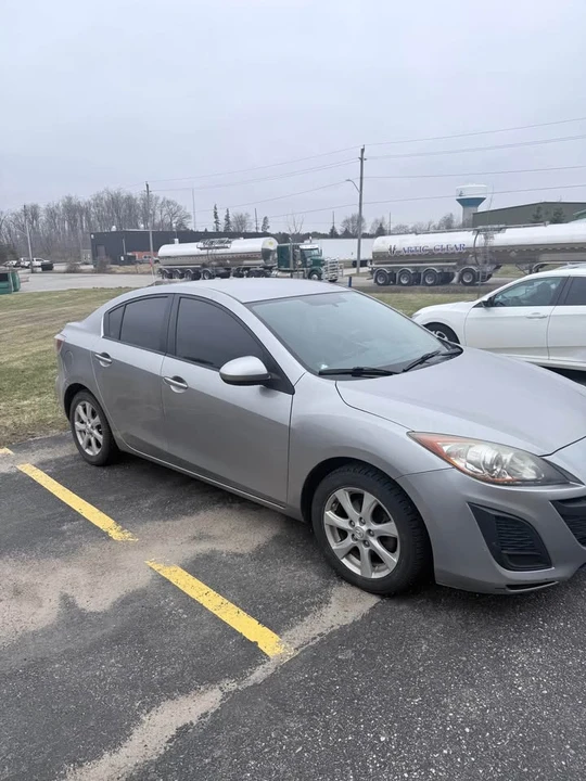 2011 Mazda Mazda 3 2nd Gen - Image 2 of 11