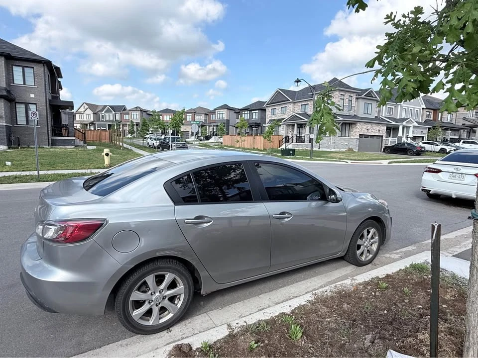 2011 Mazda Mazda 3 2nd Gen - Image 4 of 11