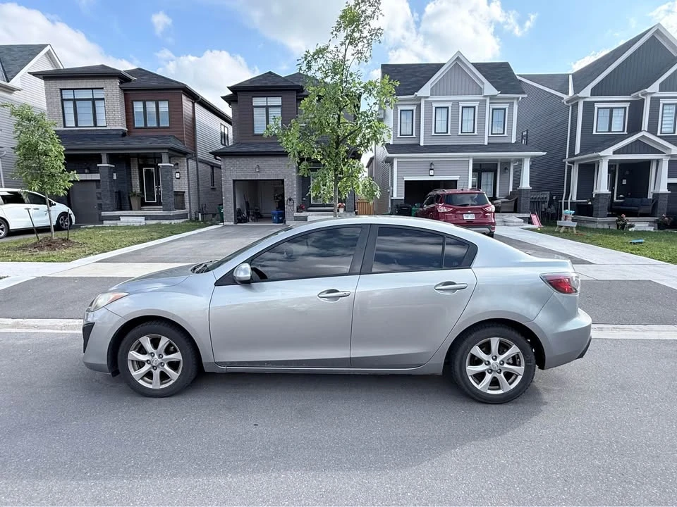 2011 Mazda Mazda 3 2nd Gen - Image 5 of 11