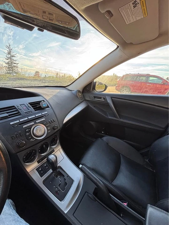 2011 Mazda Mazda 3 2nd Gen - Image 10 of 14