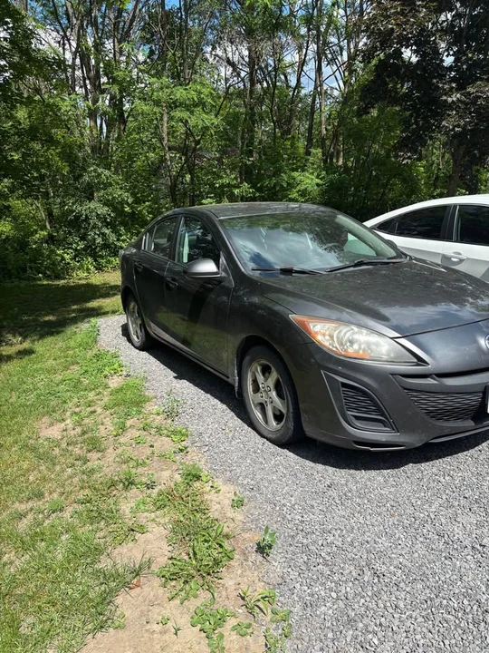 2011 Mazda Mazda 3 2nd Gen - Image 3 of 12
